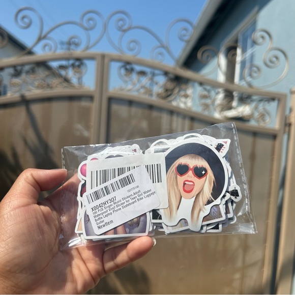 Happy Birth-Tay Taylor Swift Gift Set Bundle ✨ - Picture 2 of 7